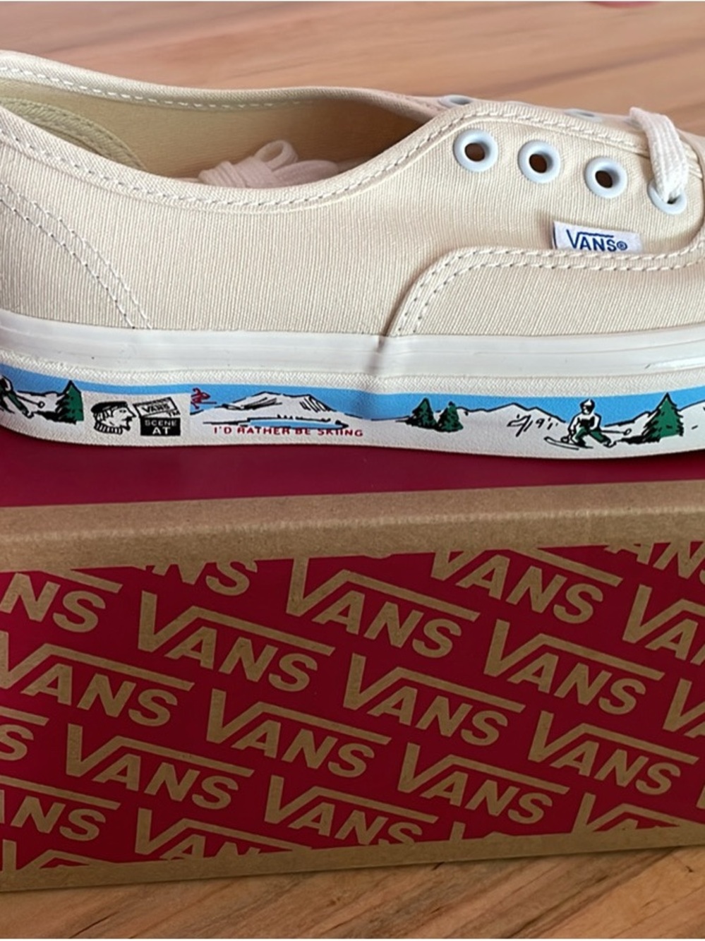 Vans Cream Canvas Low-Top Sneakers with Illustrated Blue and Green Midsole